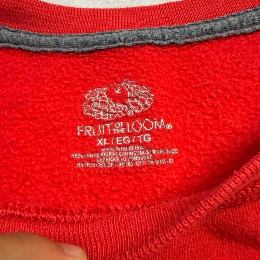 Vintage Fruit of the Loom Crewneck XL Red Blank Y2K Streetwear Essential - Picture 2 of 6
